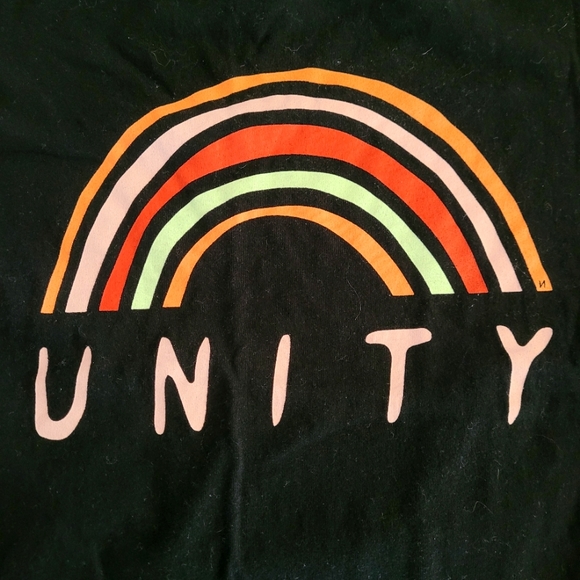 Woman's rainbow unity shirt - Picture 2 of 4